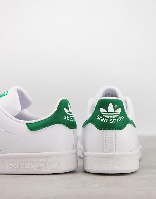adidas Originals - Stan Smith - Baskets durables à languette verte - Blanc adidas Originals - Stan Smith - Baskets durables à languette verte - Blanc