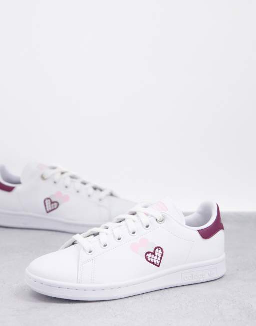 adidas Originals – Stan Smith – Białe buty sportowe z potrójnym pastelowym sercem