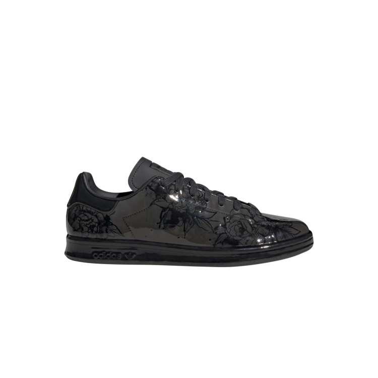 wijsvinger vogel band adidas Originals Stan Smith Candid Roses sneakers in black dip dye | ASOS