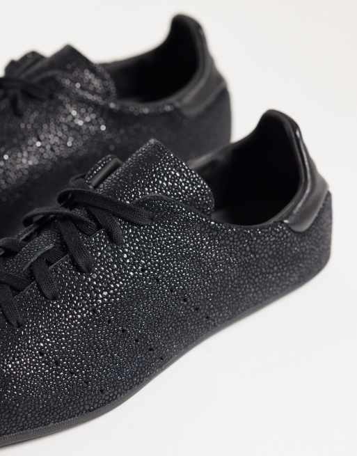 adidas Originals Stan Smith flache Sneaker in Schwarz, 4 von 5