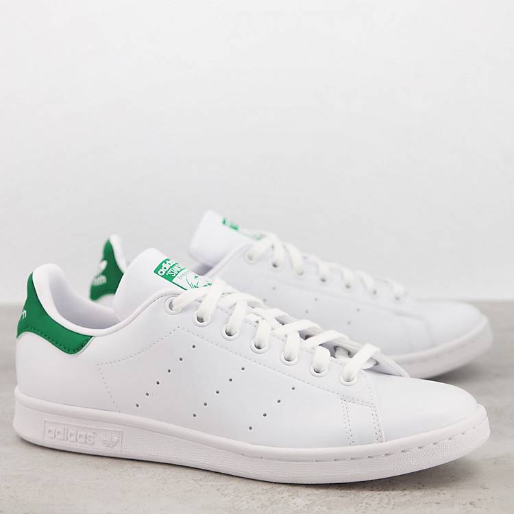 Exactamente Credencial Pisoteando adidas Originals Stan Smith leather sneakers in white with green tab | ASOS