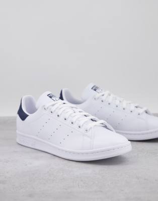 adidas Originals adidas Originals Stan Smith leather trainers in white with navy tab