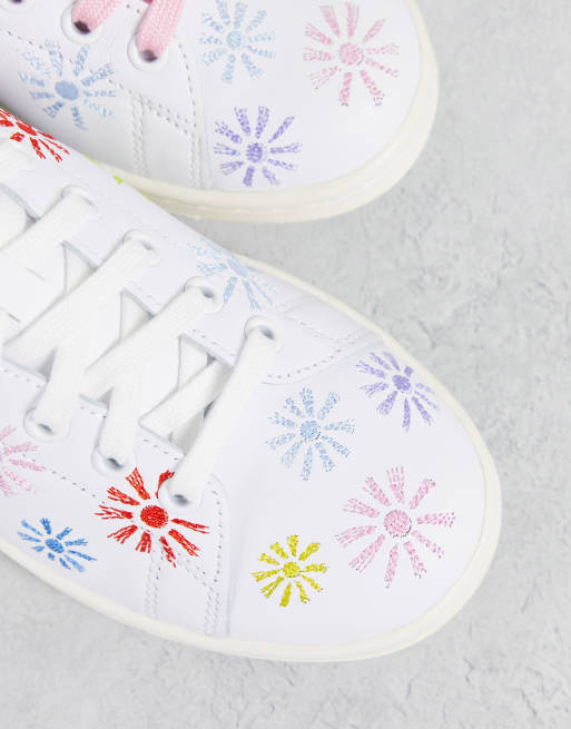 adidas Originals Stan Smith pride sneakers in white, 3 of 4