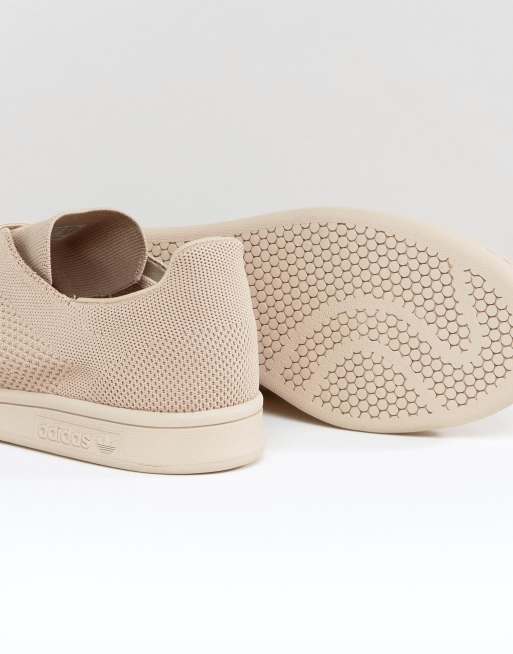 Stan smith 2025 primeknit shoes beige