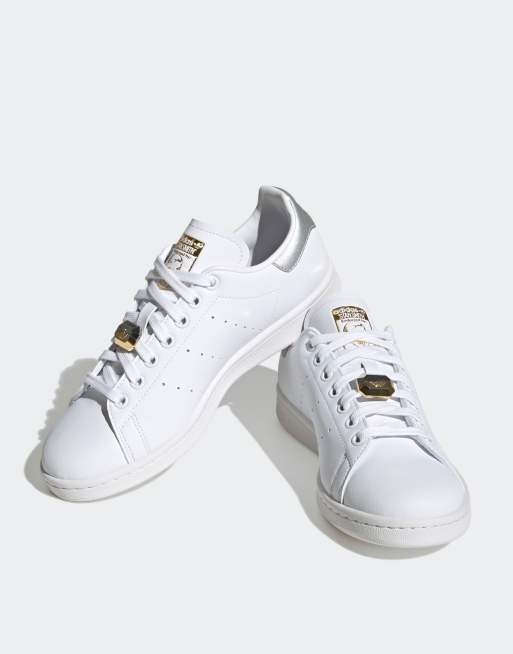 adidas Originals Stan Smith Sneaker in WeiB und Silber ASOS