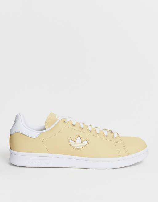 logo stan smith