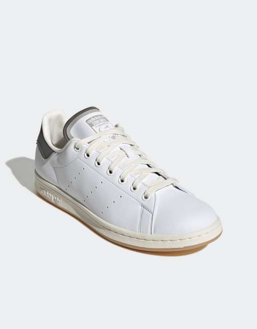 adidas Originals - Stan Smith - Sneakers bianche con suola in gomma