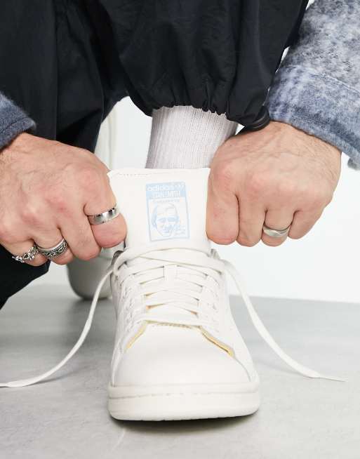 adidas Originals Stan Smith sneakers in white and light blue ASOS