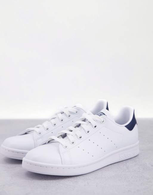 Dejar abajo Álbum de graduación verano adidas Originals Stan Smith sneakers in white and navy - WHITE | ASOS