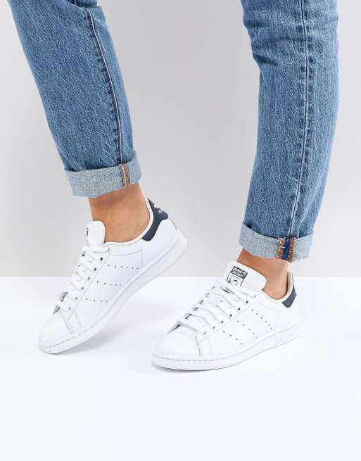 Skru ned Et centralt værktøj, der spiller en vigtig rolle smugling adidas Originals Stan Smith sneakers in white and navy | ASOS