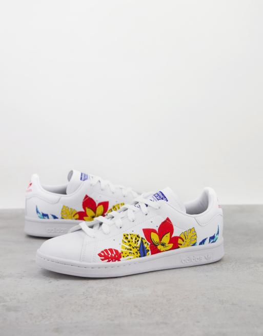 adidas Originals Stan Smith sneakers in white with floral detail WHITE