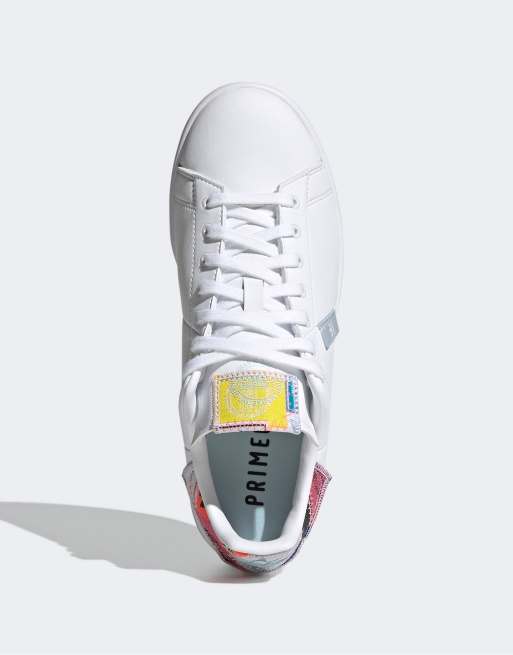 adidas Originals Stan Smith sneakers in white with patchwork heel, 3 of 4