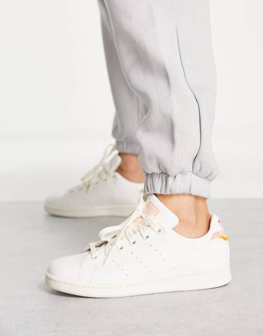 adidas Originals stan smith trainers in white