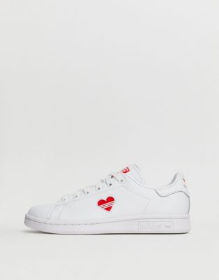 adidas Originals Stan Smith trainers with red heart | ASOS