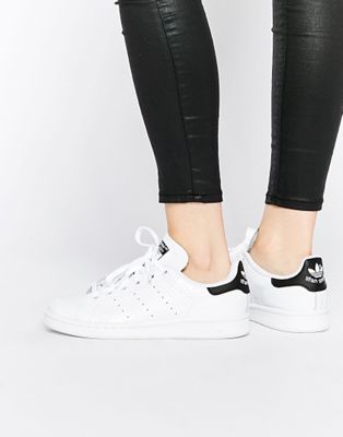 adidas black and white stan smith
