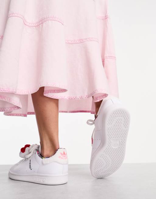 adidas Originals Stan Smith X Hello Kitty sneakers in white | ASOS