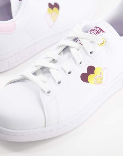 Adidas stan store smith pink heart