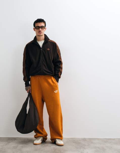 adidas Originals stickade träningsbyxor med raka ben i varmbrun - view 1