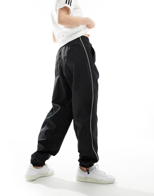 adidas Originals – Street – Fallschirmhose in Schwarz, 4 von 5