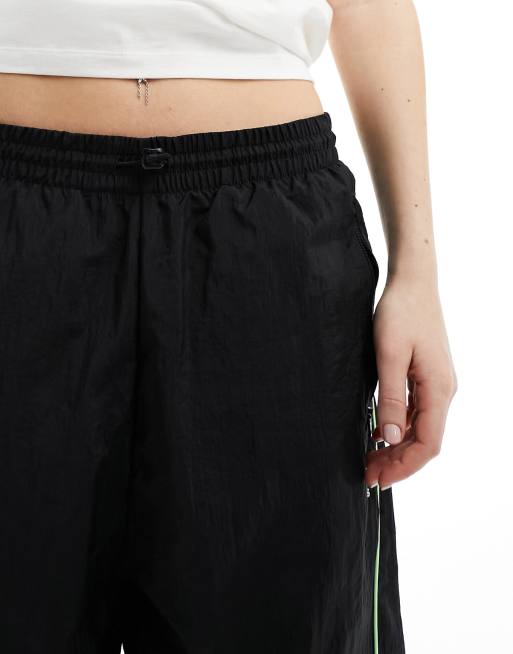 adidas Originals – Street – Fallschirmhose in Schwarz, 5 von 5