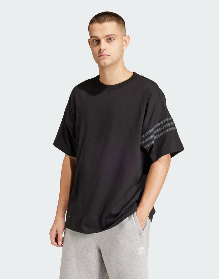 adidas Originals street Neuclassic T-shirt in Black