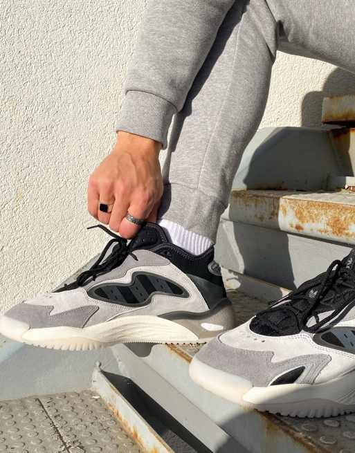 adidas Originals – Streetball II – Buty sportowe w odcieniach szarości i kremowym