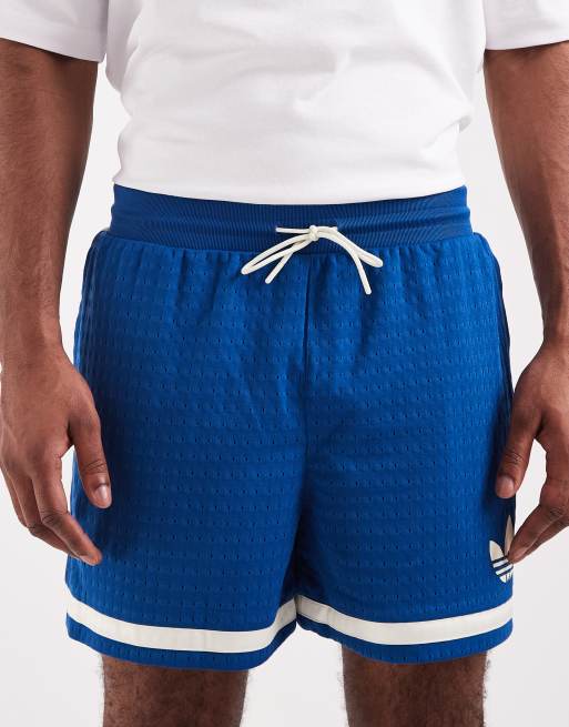 adidas Originals – Strick-Shorts in Dunkelblau und Weiß mit Strukturmuster, 4 von 5