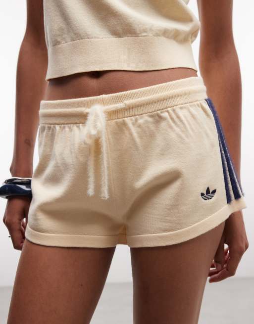 adidas Originals Strickshorts in Cremeweiß, 3 von 5