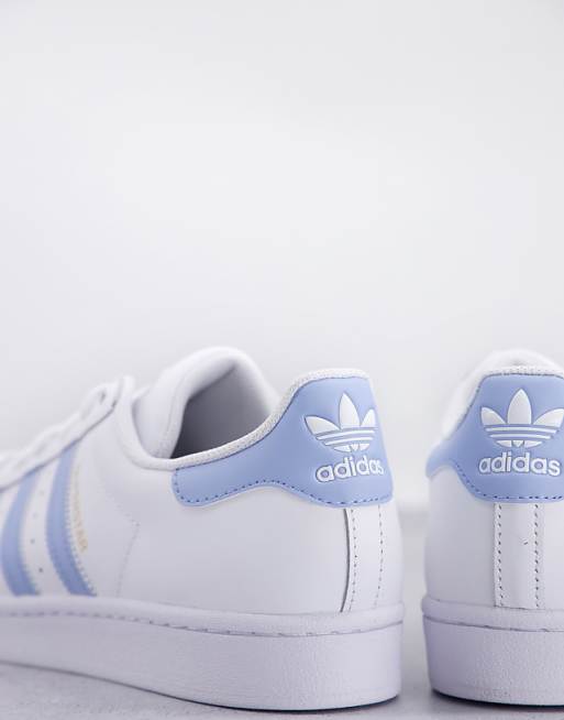 adidas Originals - Superstar - Baskets à bandes bleu clair - Blanc adidas Originals - Superstar - Baskets à bandes bleu clair - Blanc