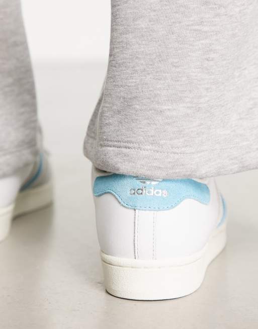 Superstar adidas shop bleu clair