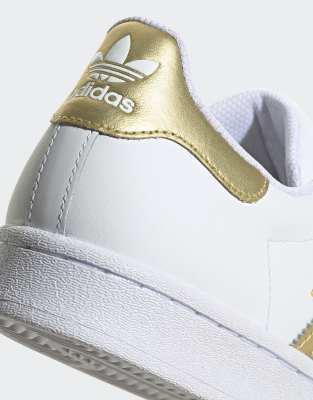 adidas Originals - Superstar - Baskets - Blanc et dor | ASOS