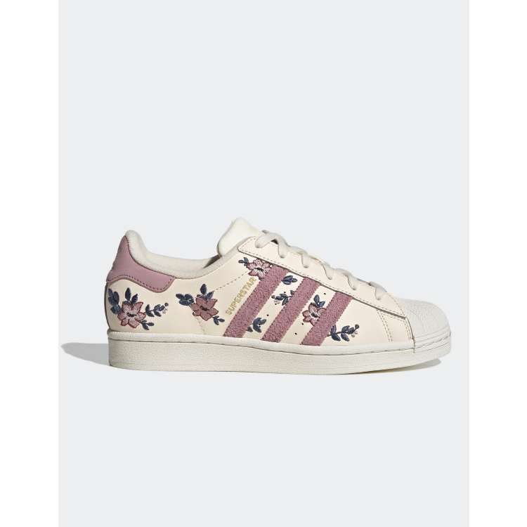 Adidas superstar 2025 avec fleur