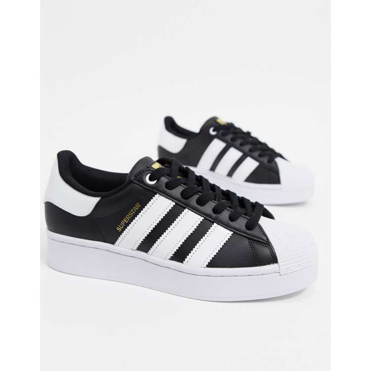 adidas Originals Superstar Bold Czarno bia e buty sportowe na platformie