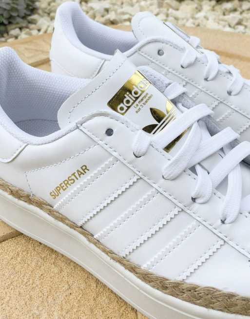 Roeispaan Bestuurbaar Fractie adidas Originals Superstar - Bold - Sneakers in wit met touwdetail,  exclusief bij ASOS | ASOS