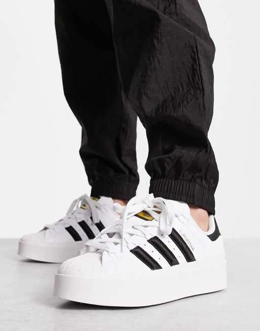 Adidas Originals Women's Superstar Shoes, Size 6.5, Black/White