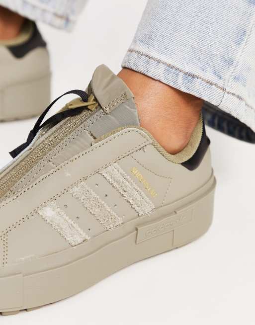 Adidas superstar store khaki 38