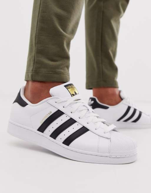 adidas Originals – Superstar Foundation – Vita sneakers
