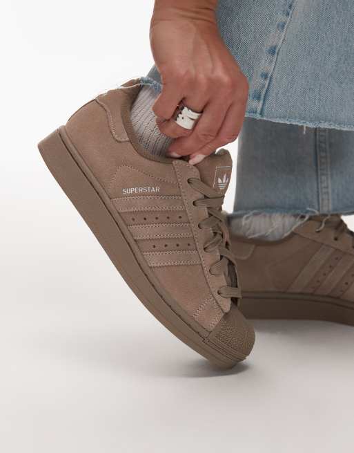 adidas Originals  Superstar II  Brzowe buty sportowe z ozdobnymi  przeszyciami | ASOS