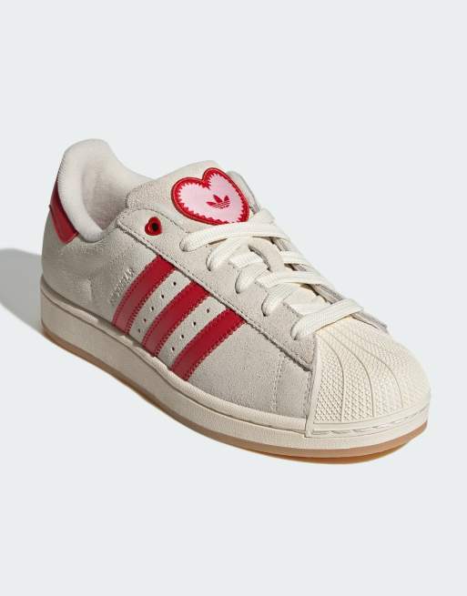 adidas Originals  Superstar II  Kremowo-czerwone buty sportowe | ASOS