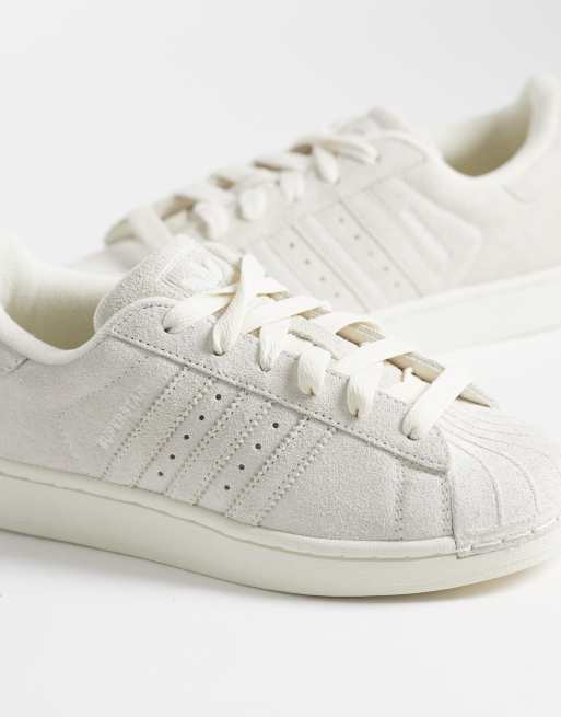 adidas Originals Superstar II Nubuk-Sneaker in Wollweiß, 3 von 5