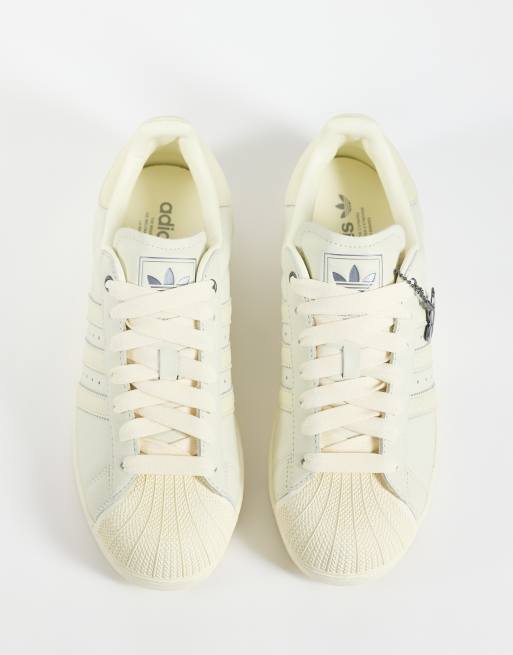 adidas Originals Superstar II Sneaker in Cremeweiß, 2 von 5
