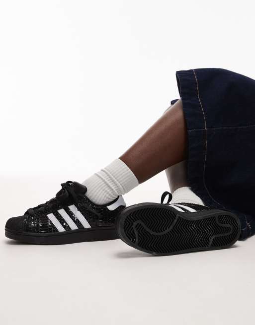 adidas Originals – Superstar II – Sneaker in Metallic-Schwarz mit Krokomuster , 4 von 5