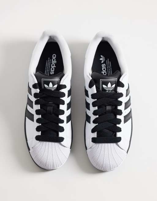 adidas Originals Superstar II Sneaker in Weiß und Schwarz mit schwarzer Sohle, 2 von 5