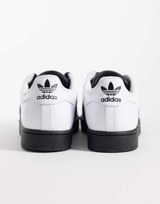 adidas Originals Superstar II Sneaker in Weiß und Schwarz mit schwarzer Sohle, 4 von 5
