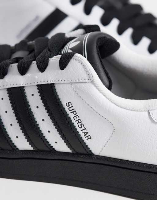 adidas Originals Superstar II Sneaker in Weiß und Schwarz mit schwarzer Sohle, 5 von 5