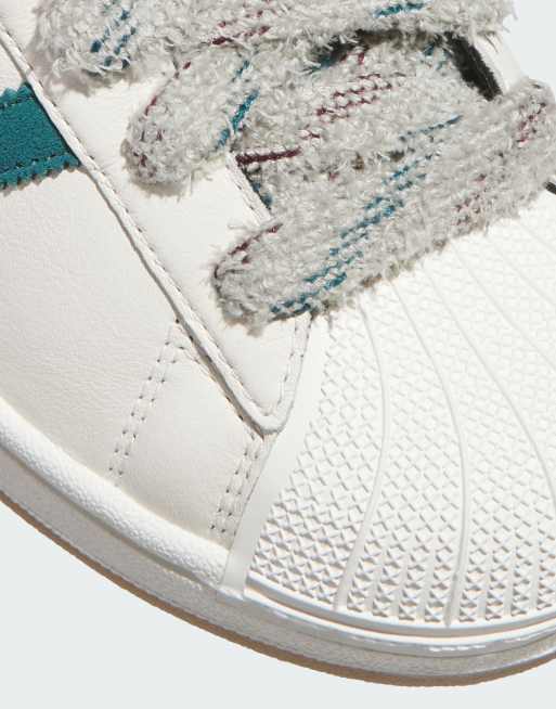 adidas Originals Superstar II Sneaker in Wollweiß und Grün, 2 von 4