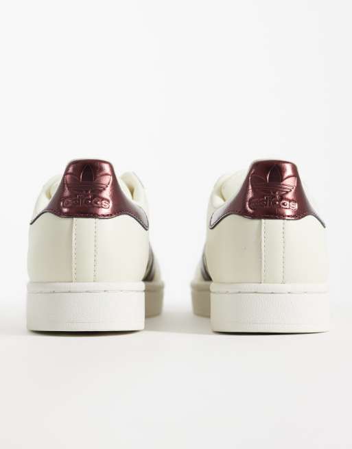 adidas Originals – Superstar II – Sneaker in Wollweiß und Metallic-Kastanienbraun, 4 von 5