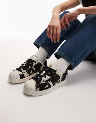 adidas Originals - Superstar II - Sneaker mit Kuhfellmuster-Bunt
