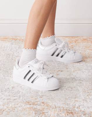 adidas Originals - Superstar II - Sneakers bianche e argento metallizzato |  ASOS