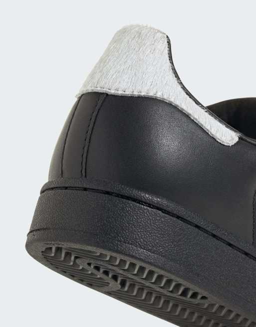 adidas Originals - Superstar II - Sneakers in zwart en gebroken wit | ASOS